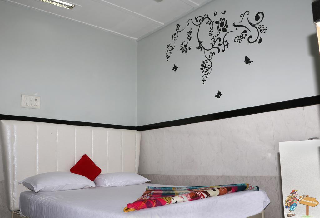 Traveller'S Inn Hotel - Fort Мумбаї Екстер'єр фото